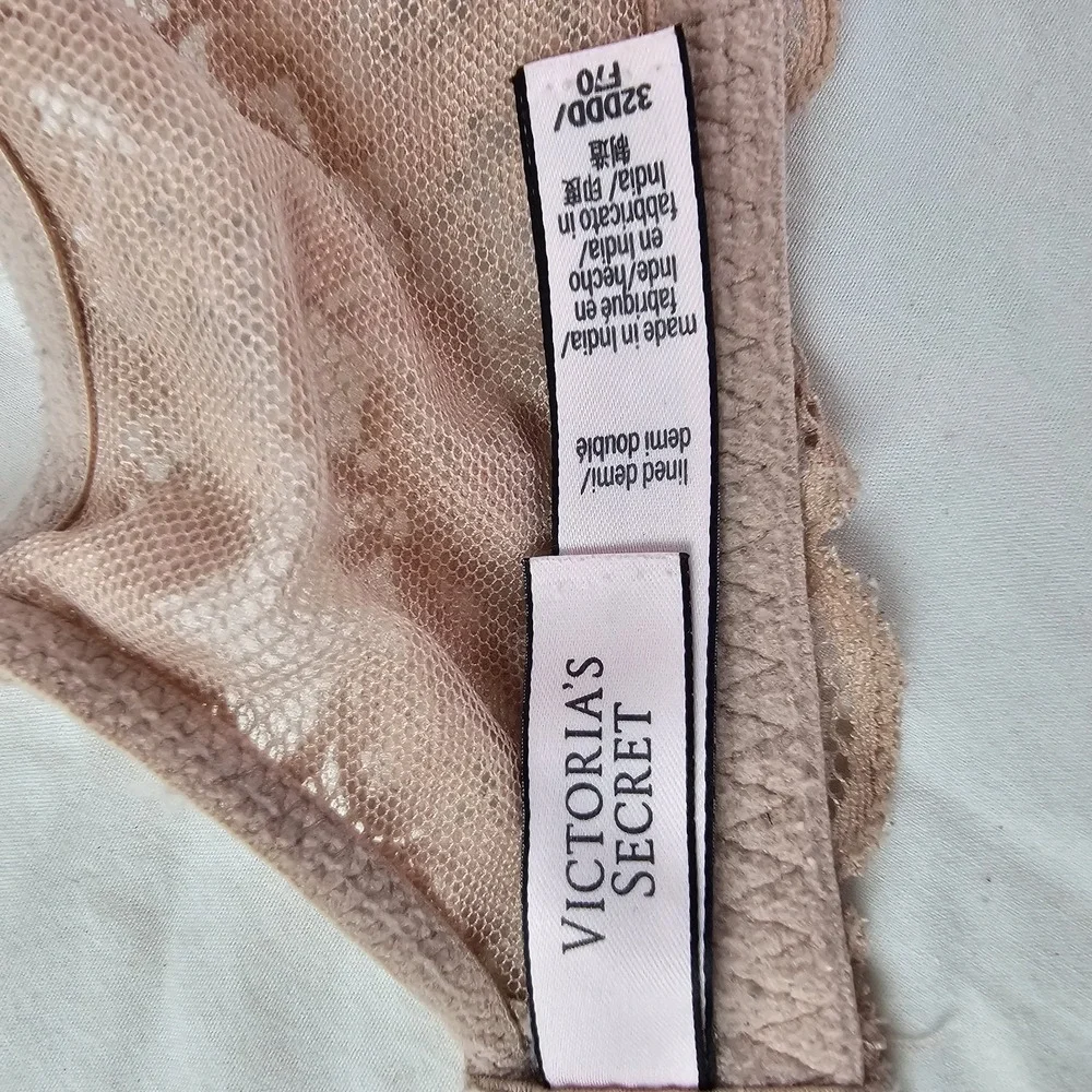 Victoria's Secret Dream Angels 32DDD Lined Demi Bra Beige Lace Trim Romantic
